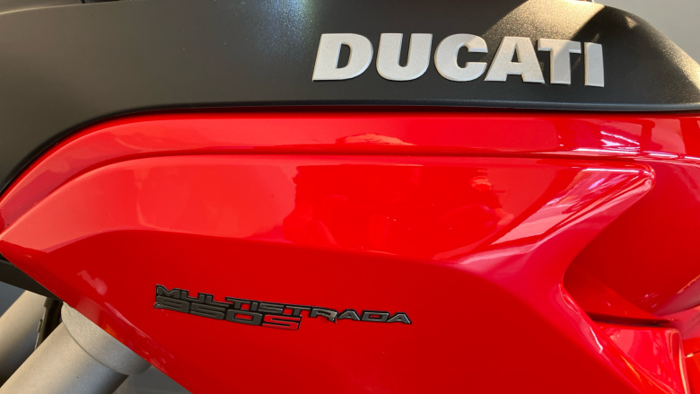 Ducati Multistrada 950 - Red + Spoked Wheels (MY18)